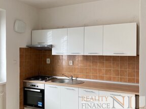 Nabízíme pronájem bytu 1+1 43 m2 v cihlovém domu v Koterovské ul. v Plzni