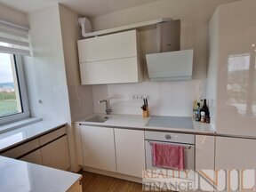 Novostavba 3+kk+balkon, sklep a garážové stání