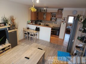 Nabízíme k pronájmu krásný byt 2+KK 48 m2, v obci Tlučná