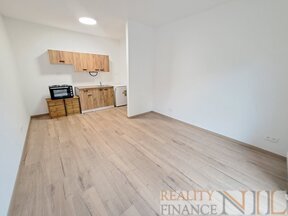 Pronájem bytu 1+kk s balkonem a parkovacím stáním v Kaznějově