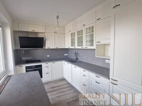 Nabízíme k prodeji byt 3+1 v Plzni na Skvrňanech po celkové rekonstrukci